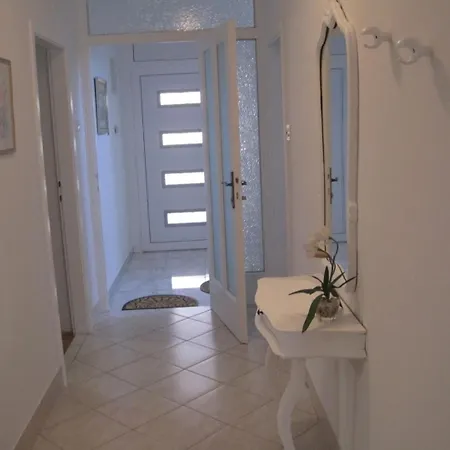 アパート Ivan ザダル