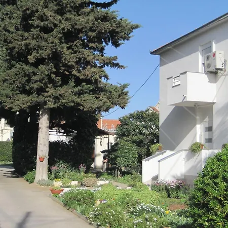 アパート Ivan ザダル